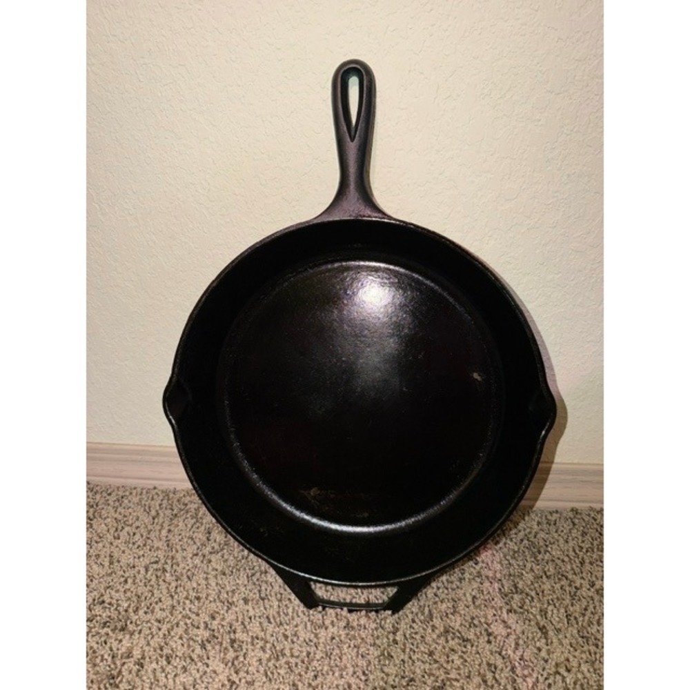 Lodge Cast Iron Skillet 12 Inch Skillet with Helper Handle Made in USA Black